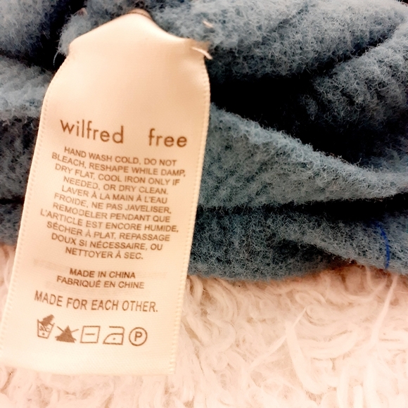 Wilfred Free Small Long Sleeve Blue Sweater P5669 - Picture 8 of 8